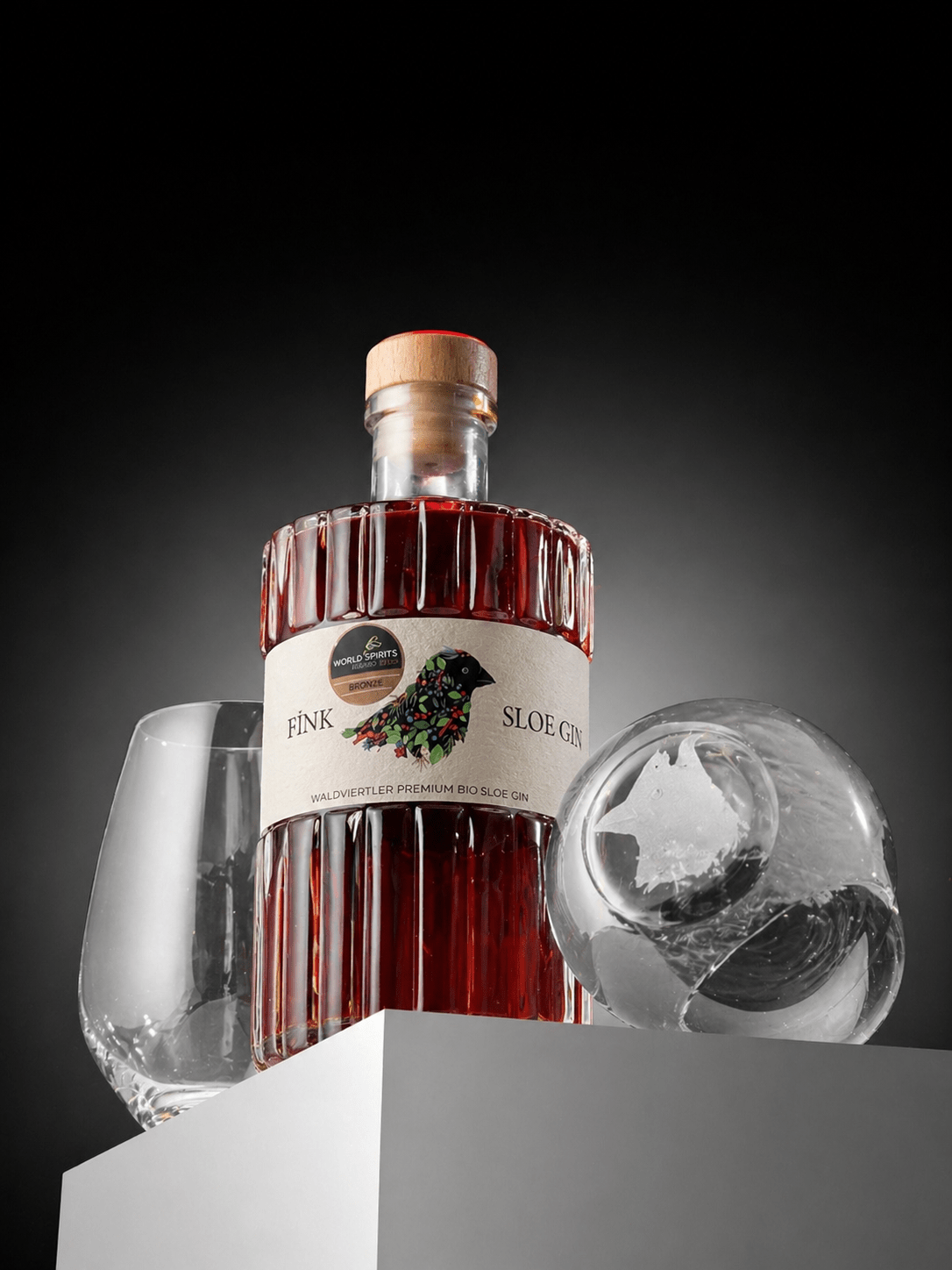 FiNK Signature Box Bio Sloe Gin mit gravierten Gläsern – Geschenkset