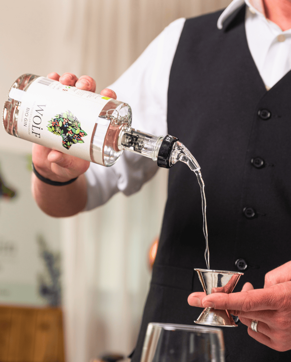 WOiF Bio Dry Gin Botanicals – Wacholder, Holunder, Preiselbeere